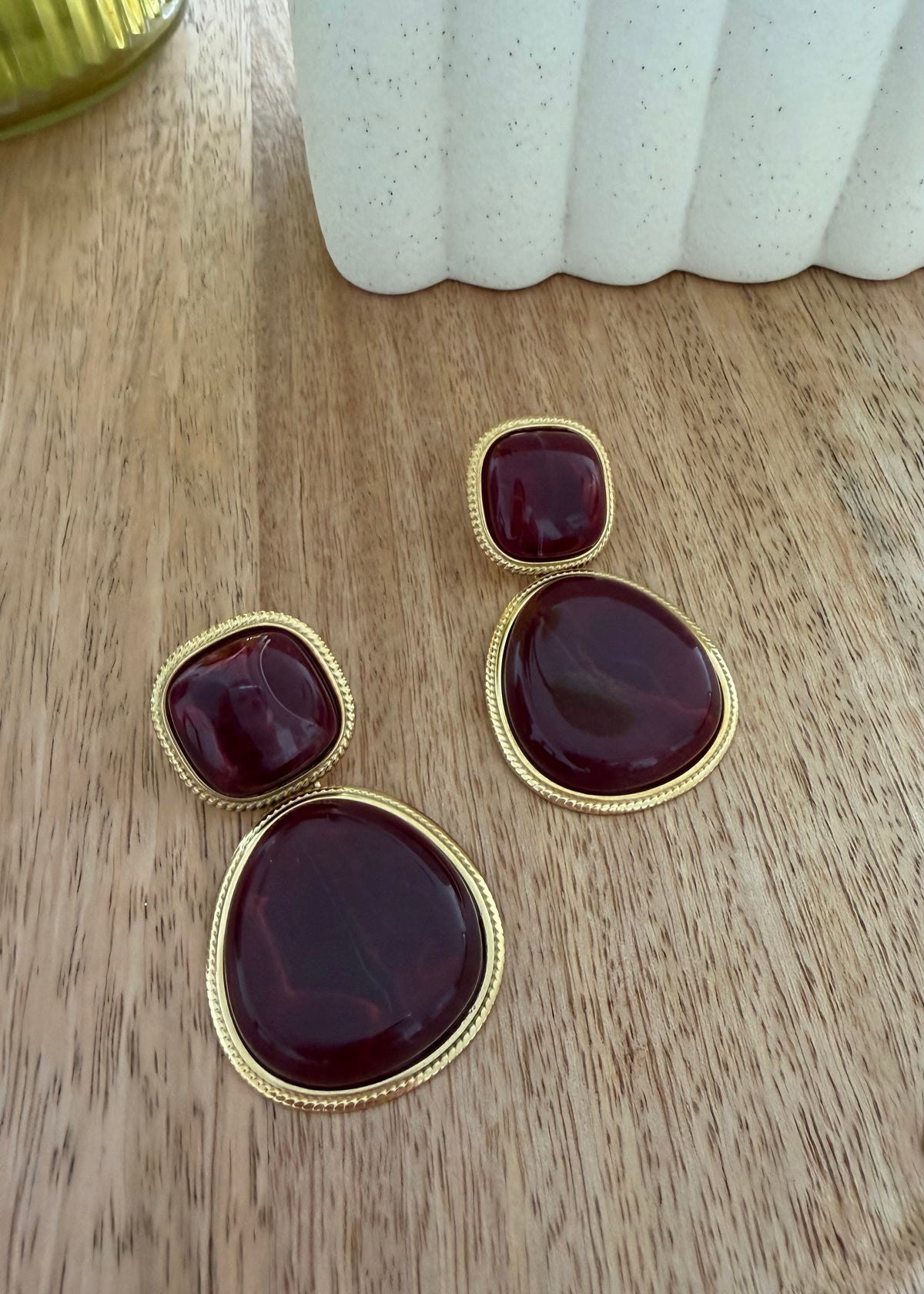 Boucle d’oreille bordeaux