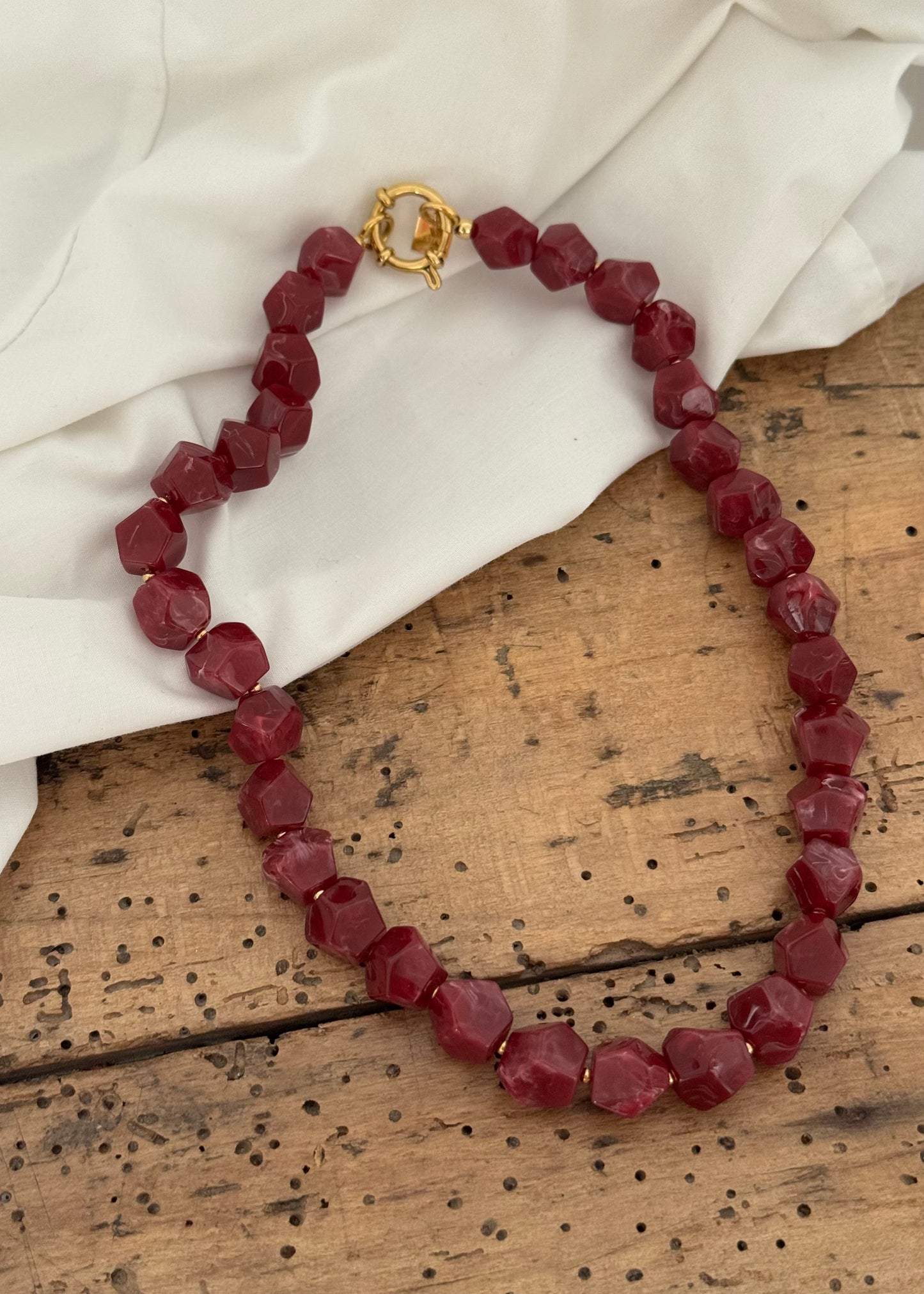Collier Bordeaux