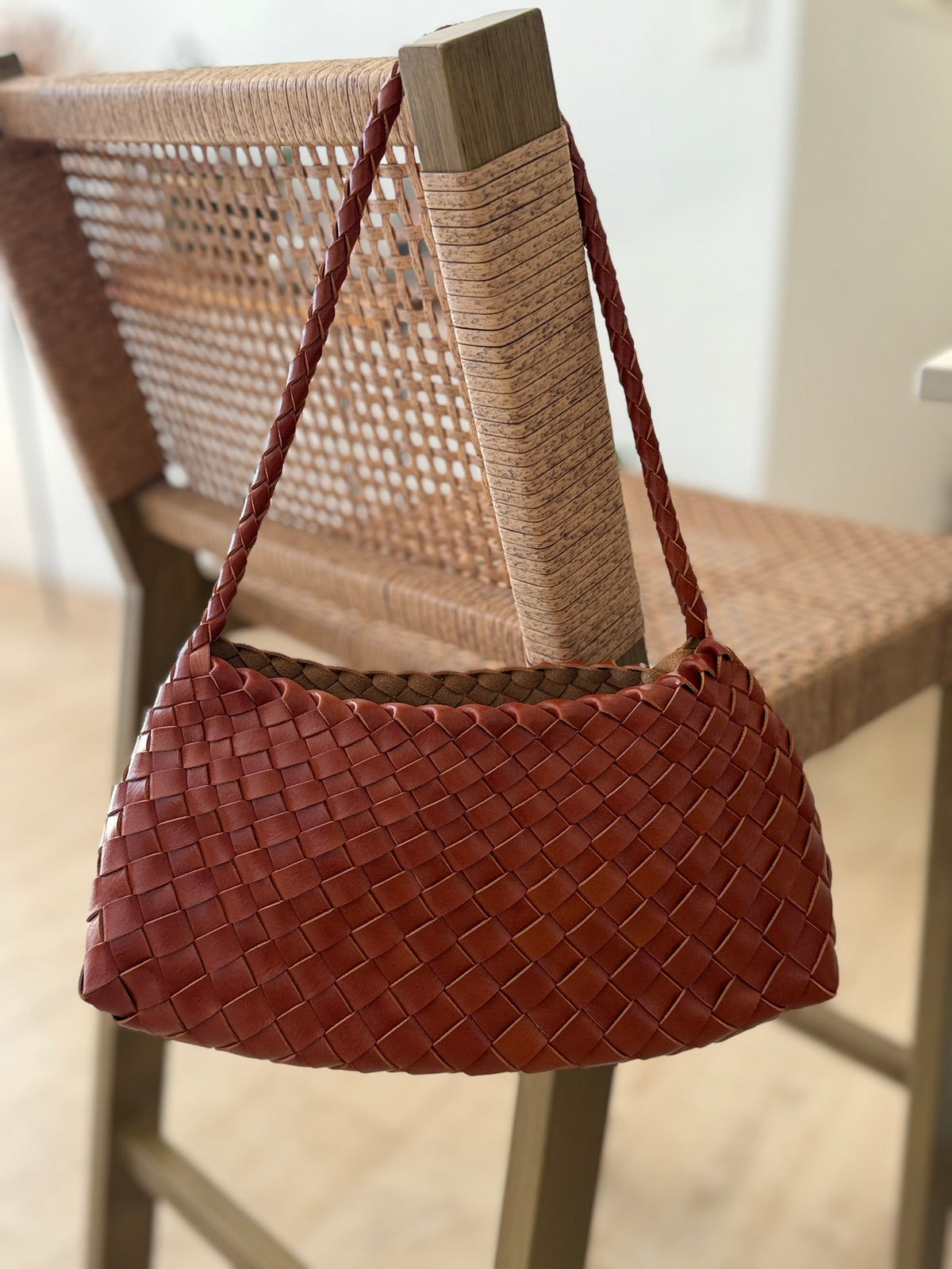 Sac Manuela tressé en cuir camel