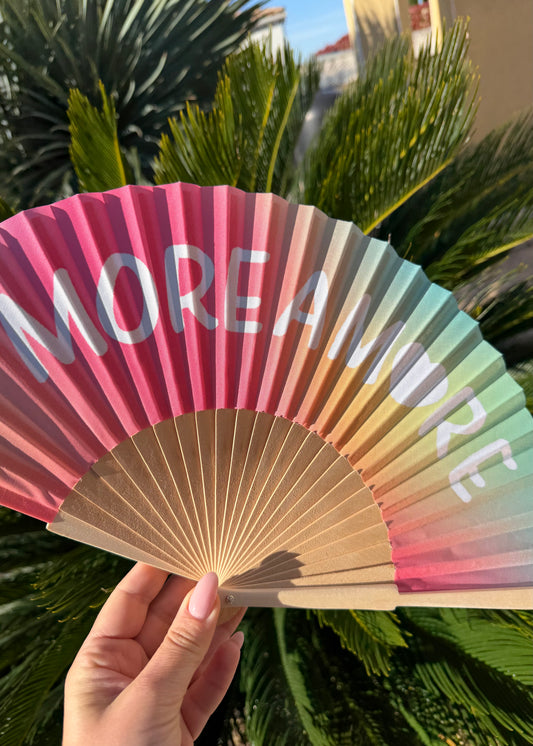 Éventail « MORE AMORE » 🌈