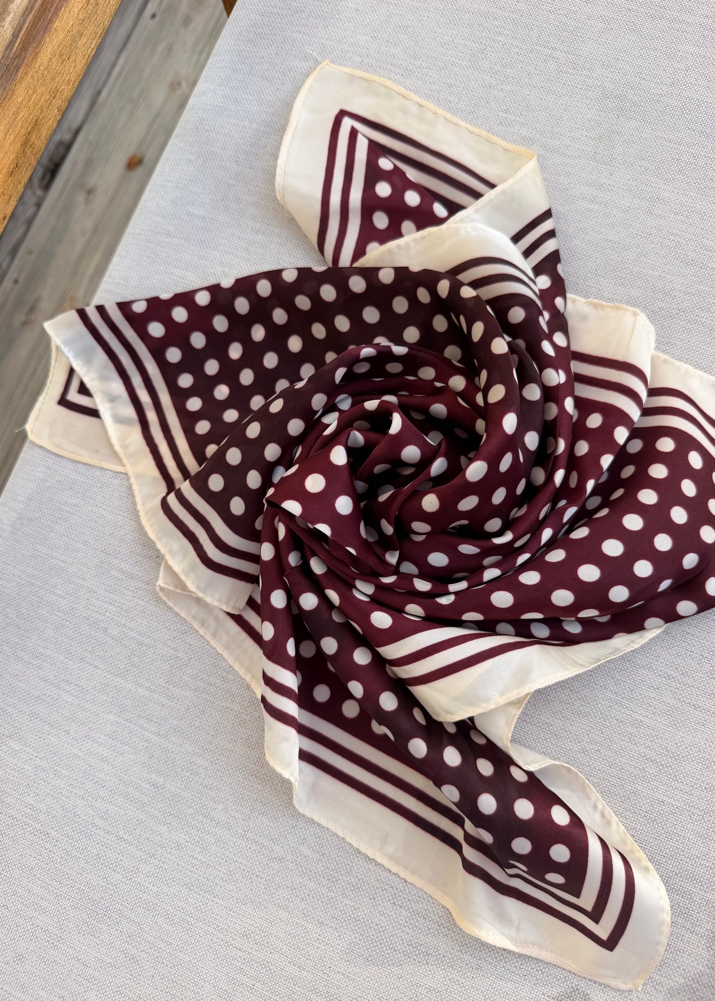 Foulard Pois Bordeaux