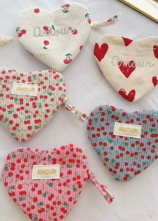 Pochette Coeur à Motifs ♡