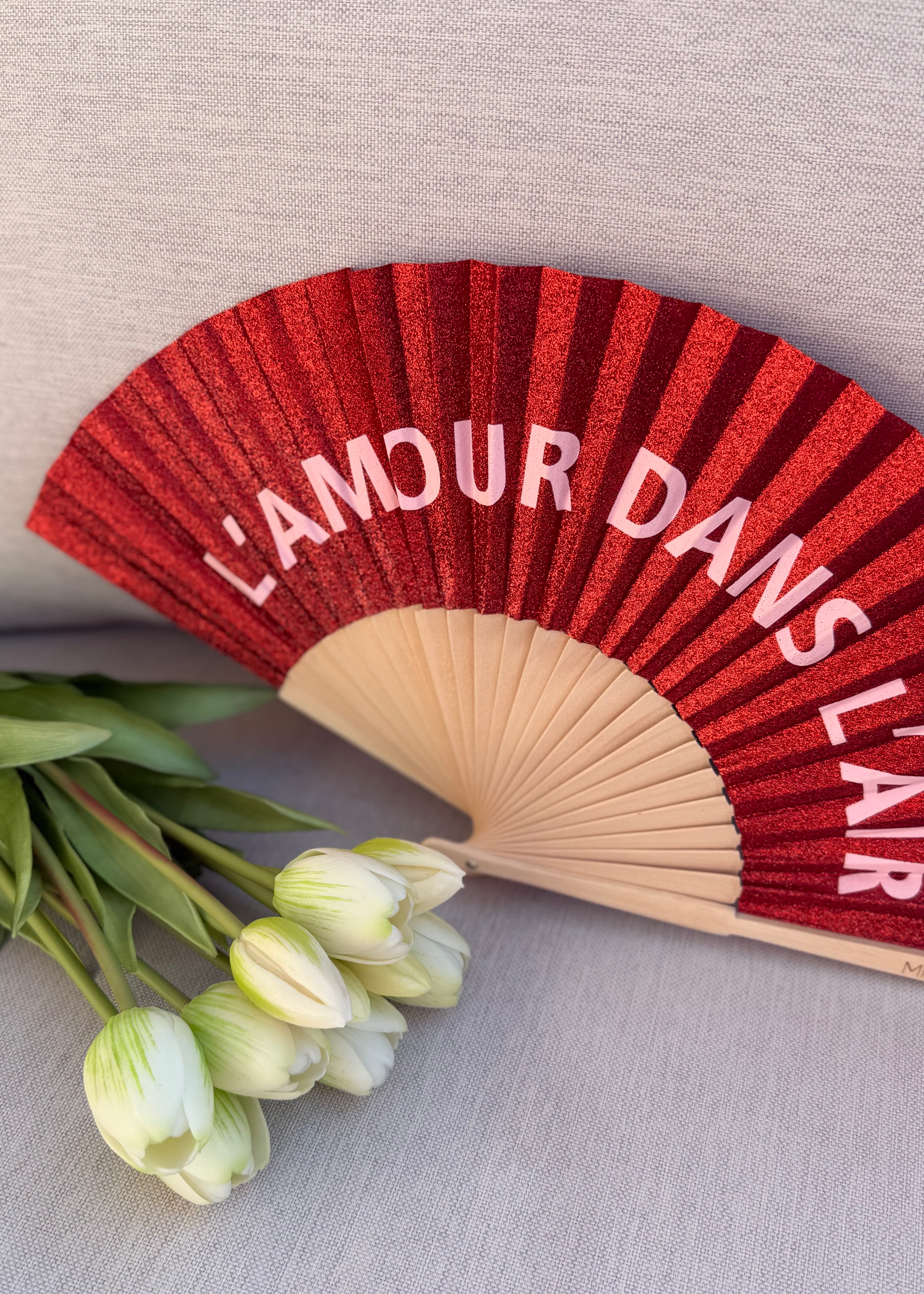 Éventail « L’AMOUR DANS L’AIR »